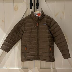 Like New Boys Patagonia Down Sweater Jacket size XL